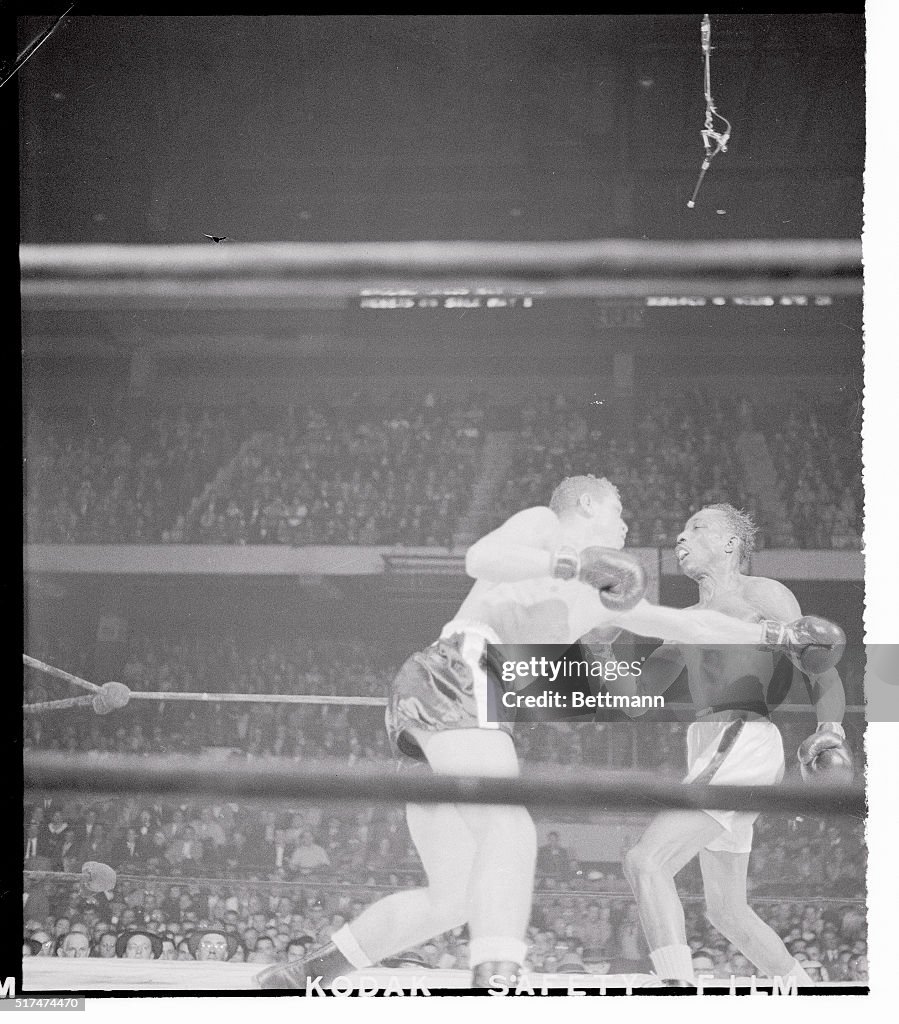 Larry Boardman Boxing Against Sandy Saddler