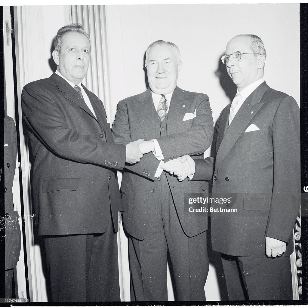 Three Way Handshake Between Pan American Society Members