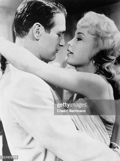 Paul Newman and Barbara Eden in a scene from the movie: From the Terrace, released by 20th Century Fox and directed by Mark Robson in 1960.