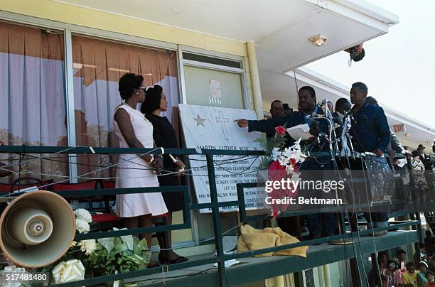 Memphis, Tenn.: Mrs. Martin Luther King, Jr., and the Rev. A.D. King, brother of the slain civil rights leader unveil a commemorative plaque on the...