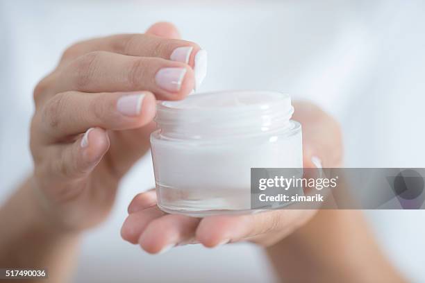 moisturizer - hand cream 個照片及圖片檔