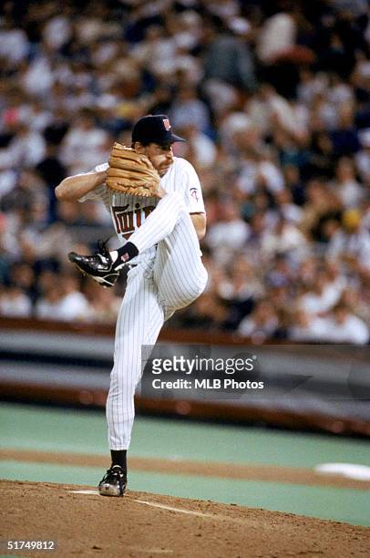 Jack Morris of the Minnesota Twins winds up for a pitch in Game Four of the 1991 World Series against the Atlanta Braves at Atlanta-Fulton County...