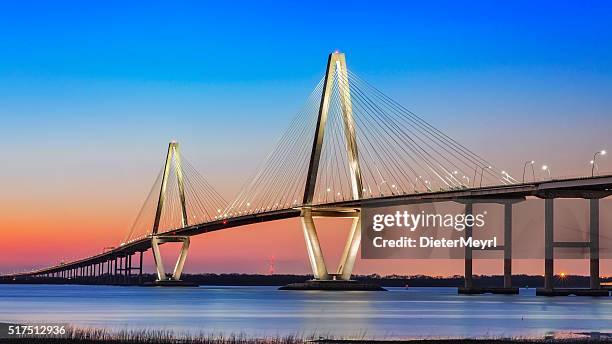 puente sobre el río cooper-charleston - south carolina fotografías e imágenes de stock