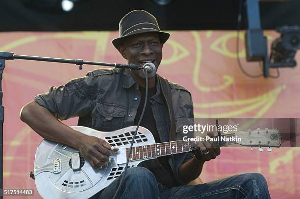 American Blues musician Keb' Mo' performs onstage at Eric Clapton's Crossroads Guitar Festival at Toyota Park, Bridgeview, Illinois, June 26, 2010.