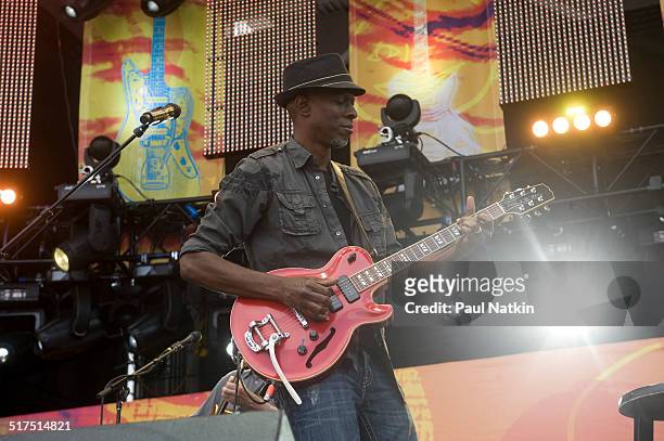 American Blues musician Keb' Mo' performs onstage at Eric Clapton's Crossroads Guitar Festival at Toyota Park, Bridgeview, Illinois, June 26, 2010.