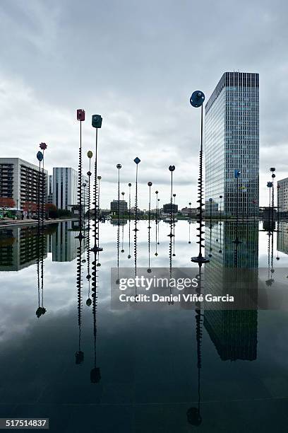 the la defense business district of paris - la defense stock pictures, royalty-free photos & images