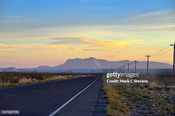 on the road to guadalupe mountains - parque nacional de las montañas de guadalupe fotografías e imágenes de stock