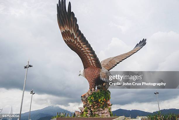 eagle square - langkawi eagle square stock pictures, royalty-free photos & images