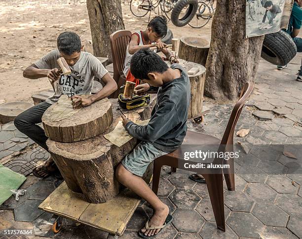 kinderarbeit kambodscha - kinderarbeit stock-fotos und bilder