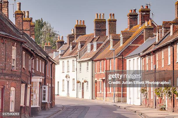 residential houses in the town of wareham, dorset - typisch englisch stock-fotos und bilder