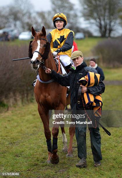 22 Jeremy Swan Kimblewick Hunt Members Stock Photos, High-Res Pictures ...