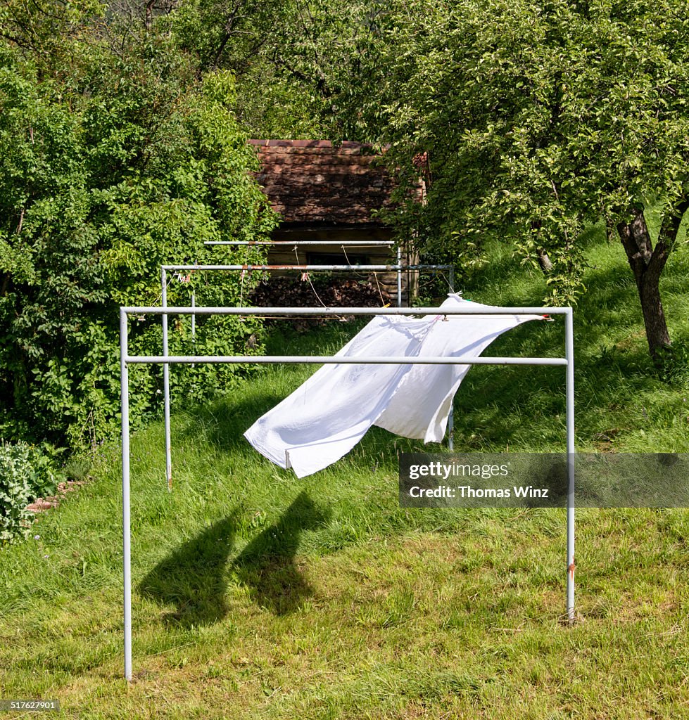 Drying bed sheets