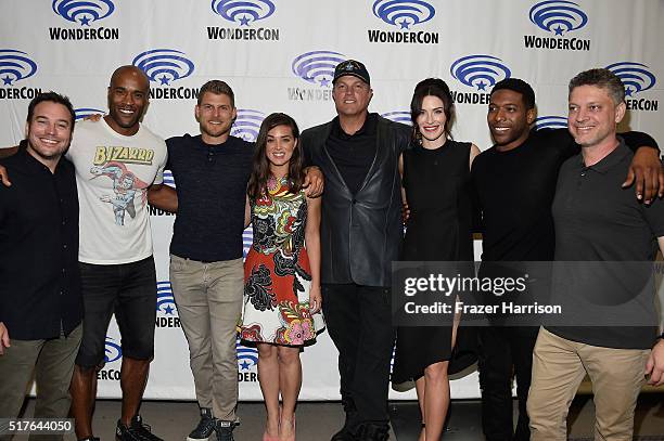 Writer/executive producer Hank Steinberg, actors LaMonica Garrett, Travis Van Winkle, Marissa Neitling, Adam Baldwin, Bridget Regan, Jocko Sims and...