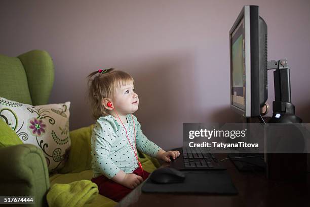 Baby Green Screen Photos and Premium High Res Pictures - Getty Images