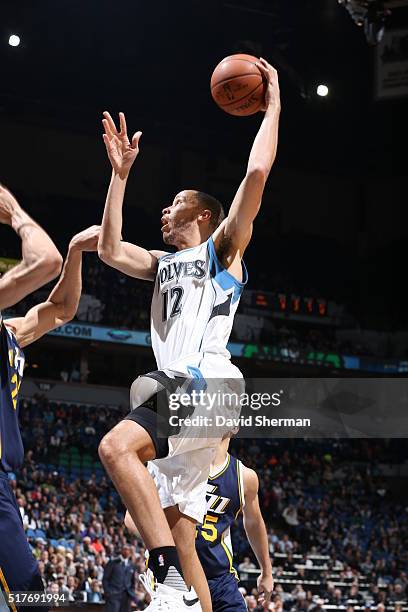 Tayshaun Prince of the Minnesota Timberwolves shoots the ball against the Utah Jazz on March 26, 2016 at Target Center in Minneapolis, Minnesota....