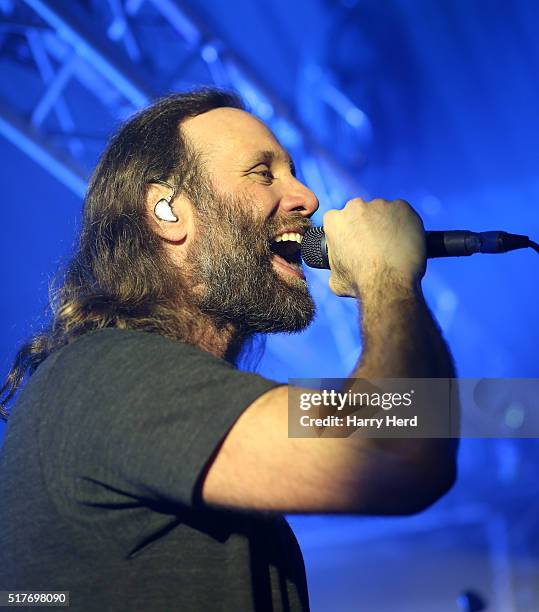 Gary Stringer of Reef performs at Engine Rooms on March 26, 2016 in Southampton, England.