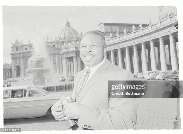 New York Commission Recognizes Title. Rome: The controversial Archie Moore, who saw the National Boxing Association strip him of his light...