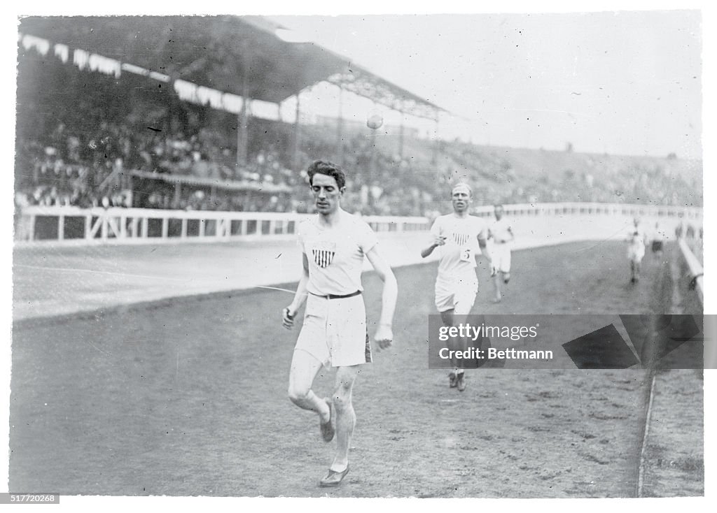 Americans Running in Race