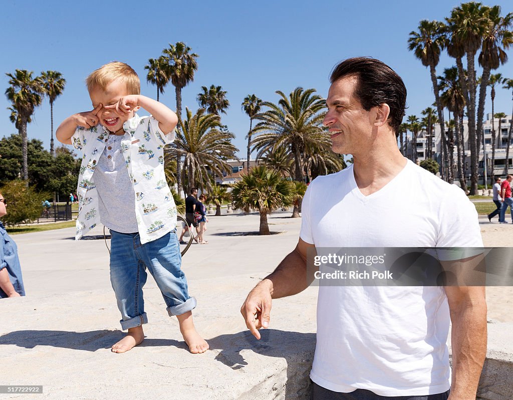 Johnathon Schaech Family Photo Shoot