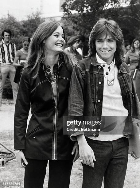 Susan Dey and David Cassidy, stars of "The Partridge Family", share a joke.