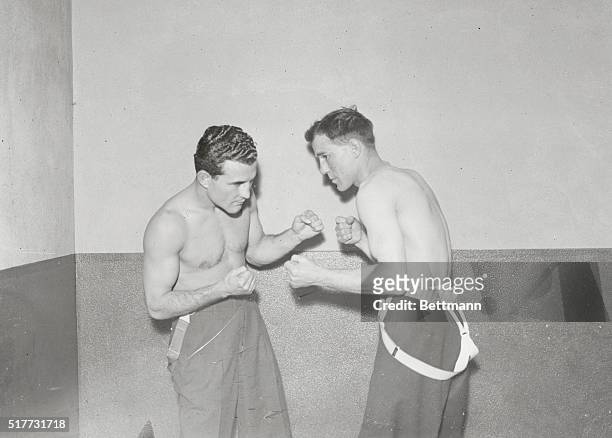 Before the "Merry Old Fisticuffs!" New York: Fidel La Barba, of California and Seaman Thomas Watson, the British featherweight champion, are shown...