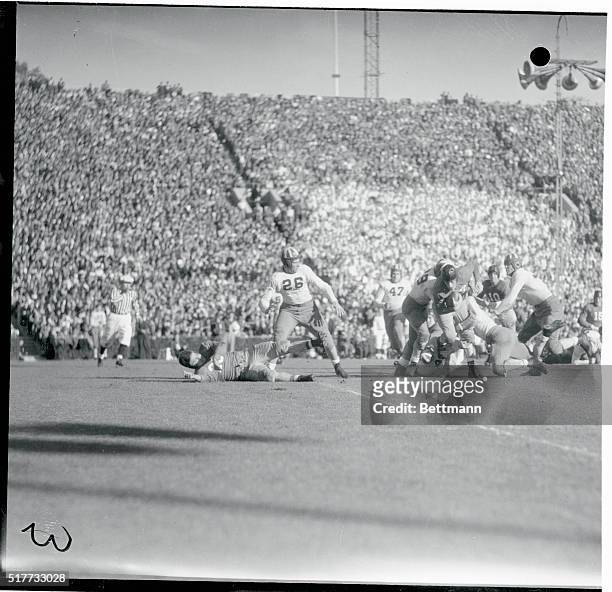 Bobby Grayson, Stanford Mainstay, pictured running with the ball during the Rose Bowl game with Alabama, at Pasadena, California, New Year's Day....