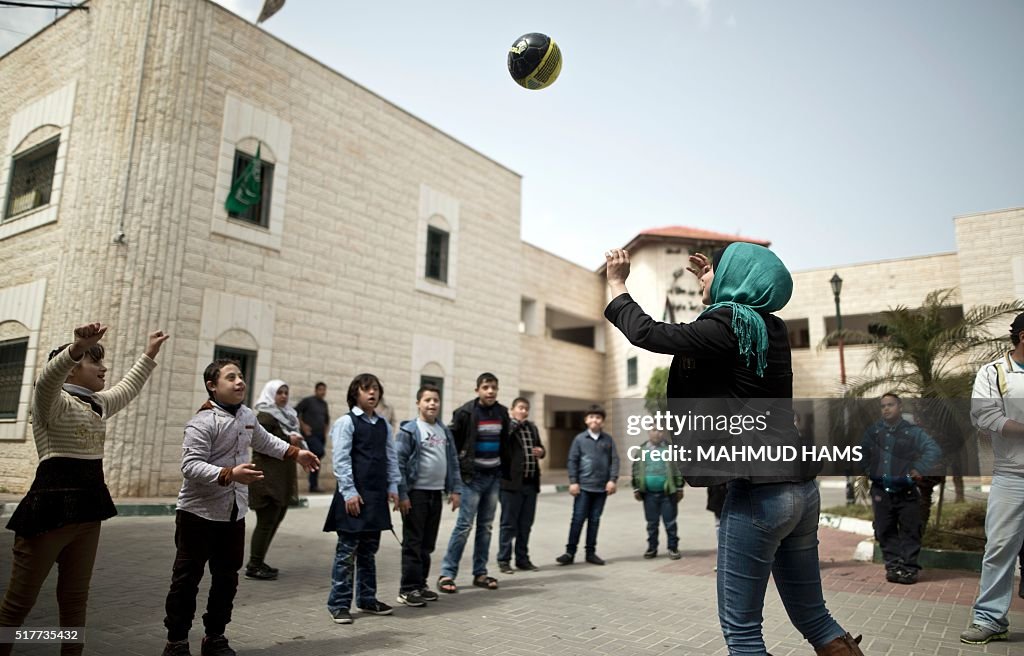 PALESTINIAN-ISRAEL-GAZA-HEALTH-EDUCATION