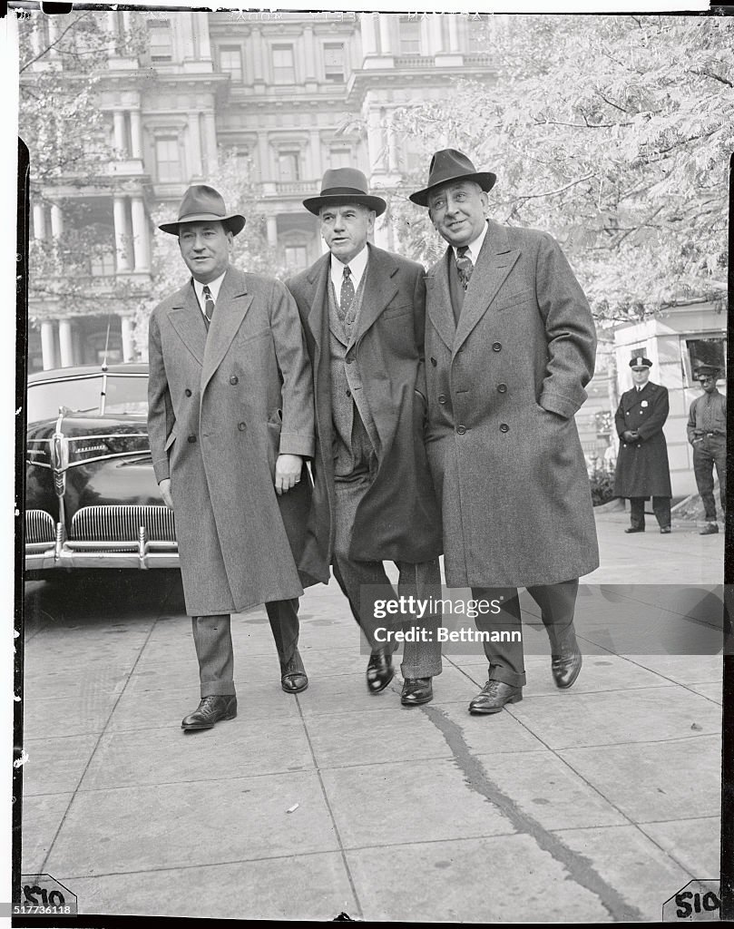 Steel Company Heads Arriving at Conference in Washington