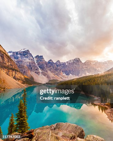Moraine Lake, Banff National Park Moraine Lake, Banff National Park