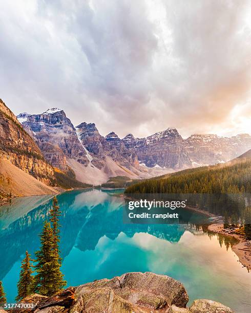 moraine lake, banff national park - alberta stock pictures, royalty-free photos & images