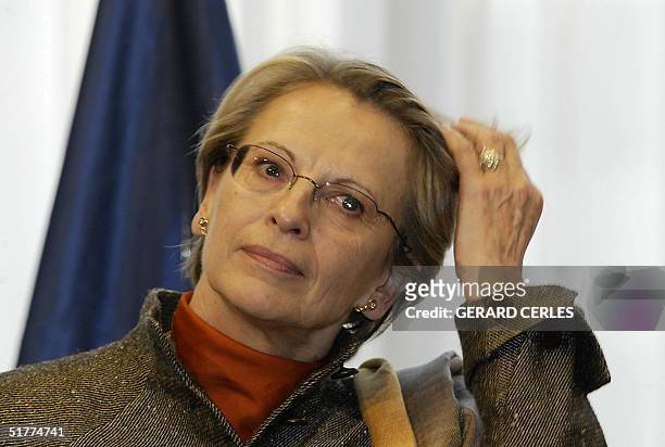 French Defence Minister Michele Alliot-Marie waits 22 November 2004 before the final ratification of the official act for Eurocorps's headquarter...