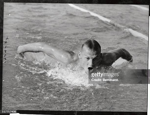 Gerald R. Holan, U.S.A., ploughs through the water, during the first semi-final of the men's 200 meters breaststroke, at the Olympic pool, Helsinki...
