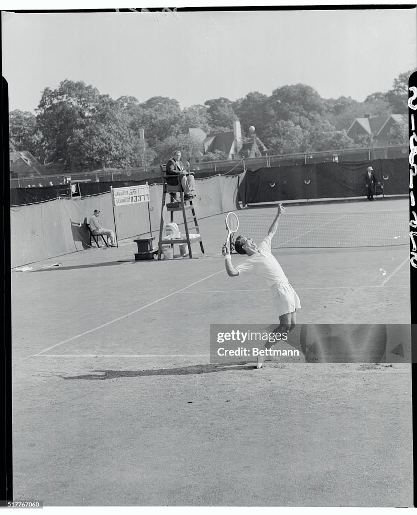 Sammy Giammalva Serving Ball