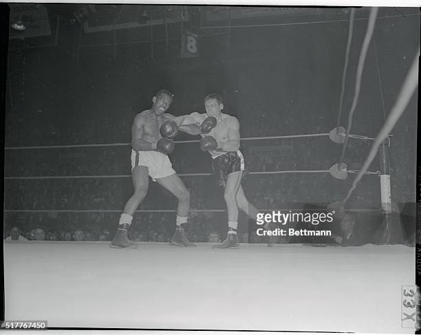 Cleveland, Ohio: Rocky Castellani of Cleveland, still a top contender for the Middleweight crown, ran a technical knockout victory over Pedro...