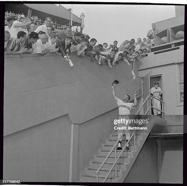 The Giants may have left New York, but fans here still remember their star centerfielder Willie Mays. Willie responds to a warm greeting from...