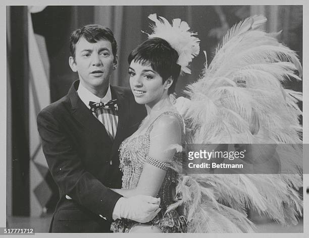 Singers Bobby Darin and Liza Minnelli singing a duet during the Give my regards to Broadway TV special on the Kraft Music Hall TV show. October 4,...