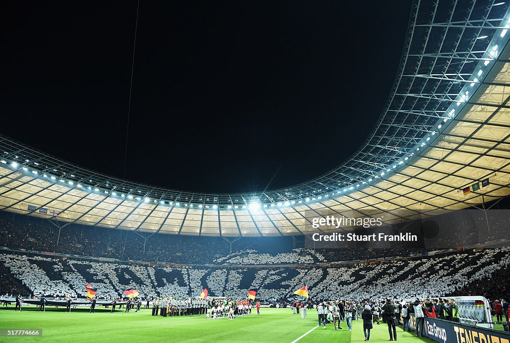 Germany v England - Fan Club National Team