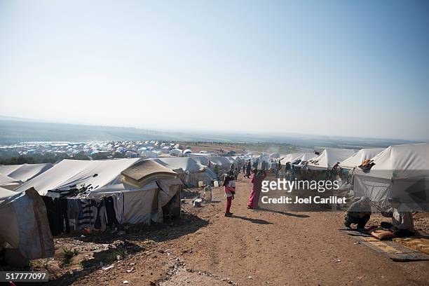 síria-tendas crise de refugiados e pessoas - pessoa internamente desalojada - fotografias e filmes do acervo