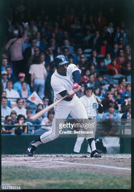 Ron LeFlore, Detroit Tiger, batting during game against NY Yankees.