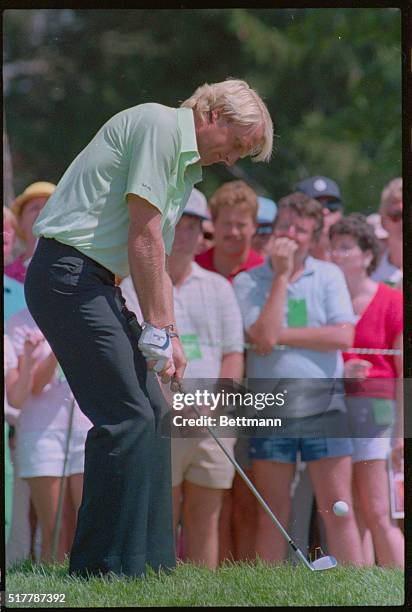 Toledo: Greg Norman chips on hole 3 in the 3rd round of play of the PGA at the Inverness Country Club and takes a par.