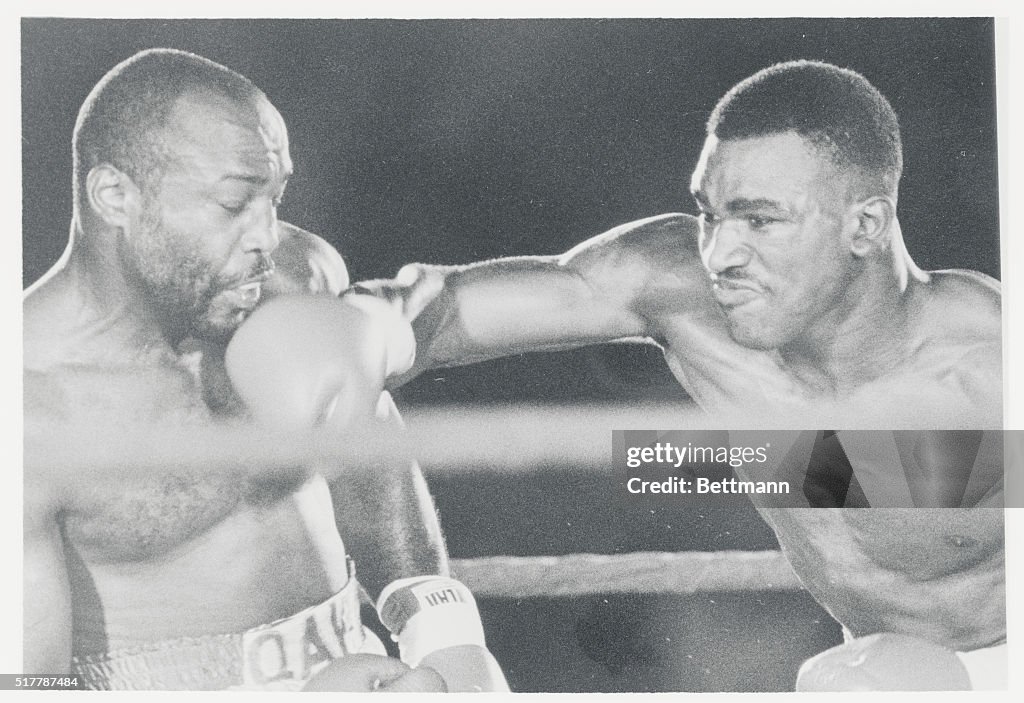 Holyfield Delivering Jaw Punch