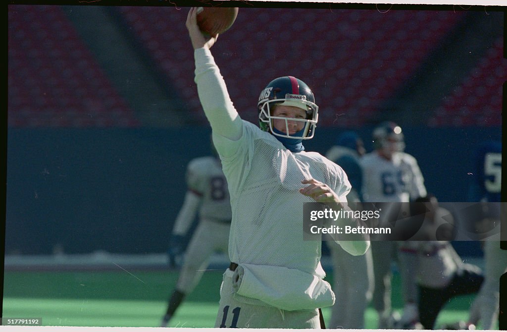 Phil Simms Throwing Football
