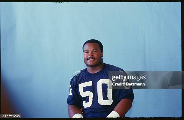 Half-length of Chicago Bears' linebacker, Mike Singletary .