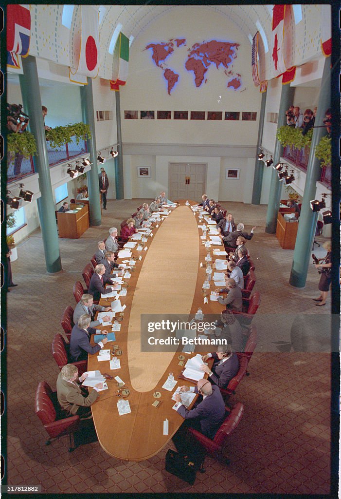 Main Plenary Session of Economic Summit