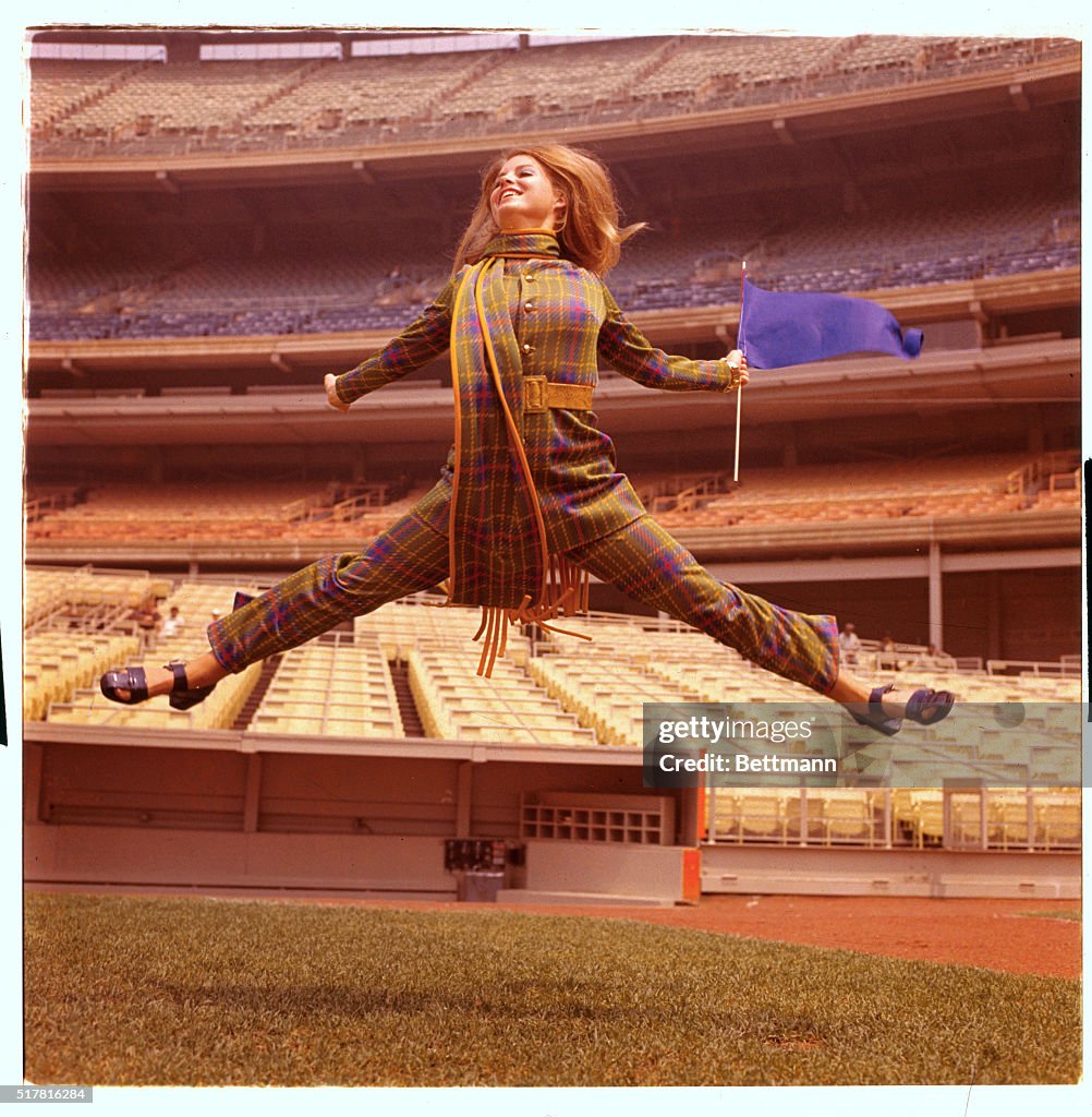 Mary Ruth Ryan Ruth Ryan shows how she feels about the World's Champion Mets and her ...