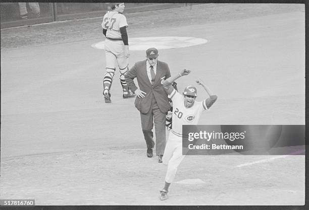 Cesar Geronimo Reds 173 Larry Barnett Photos & High Res Pictures - Getty Images