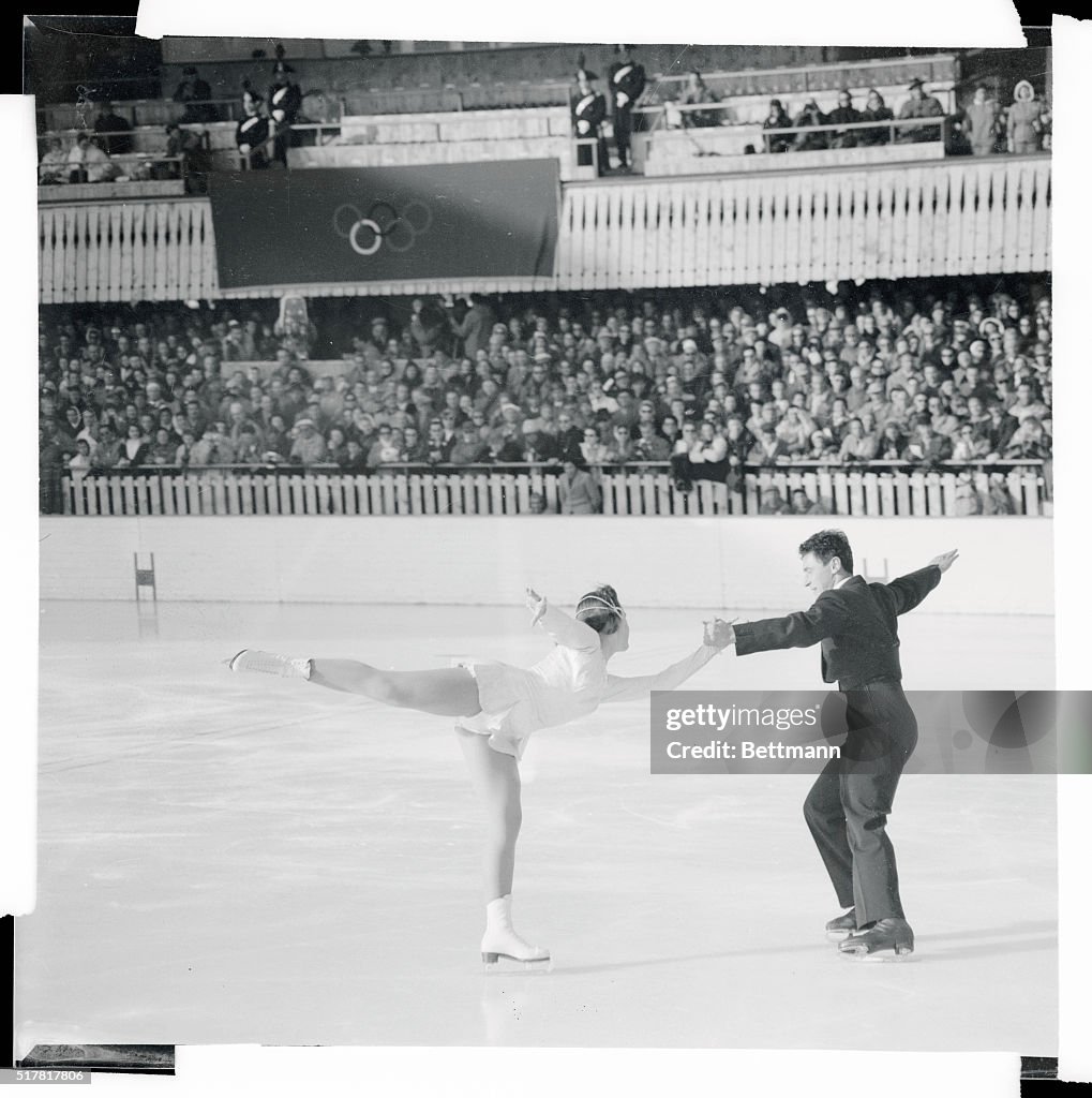 Sissy Schwarz and Kurt Oppelt Performing on Ice