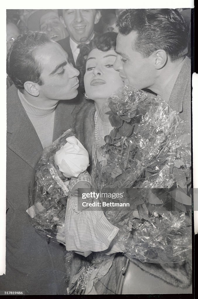 Silvana Pampanini Receiving Kisses on Her Cheeks