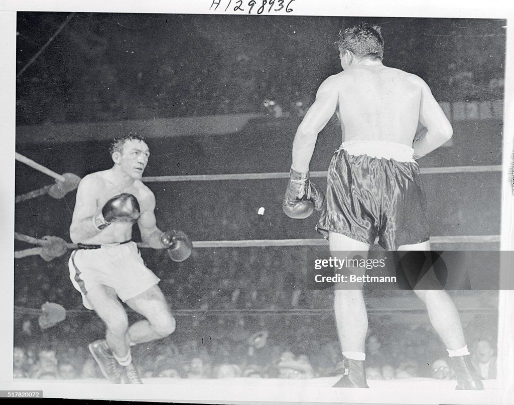 Carmen Basilio Boxing Against Tony Demarco