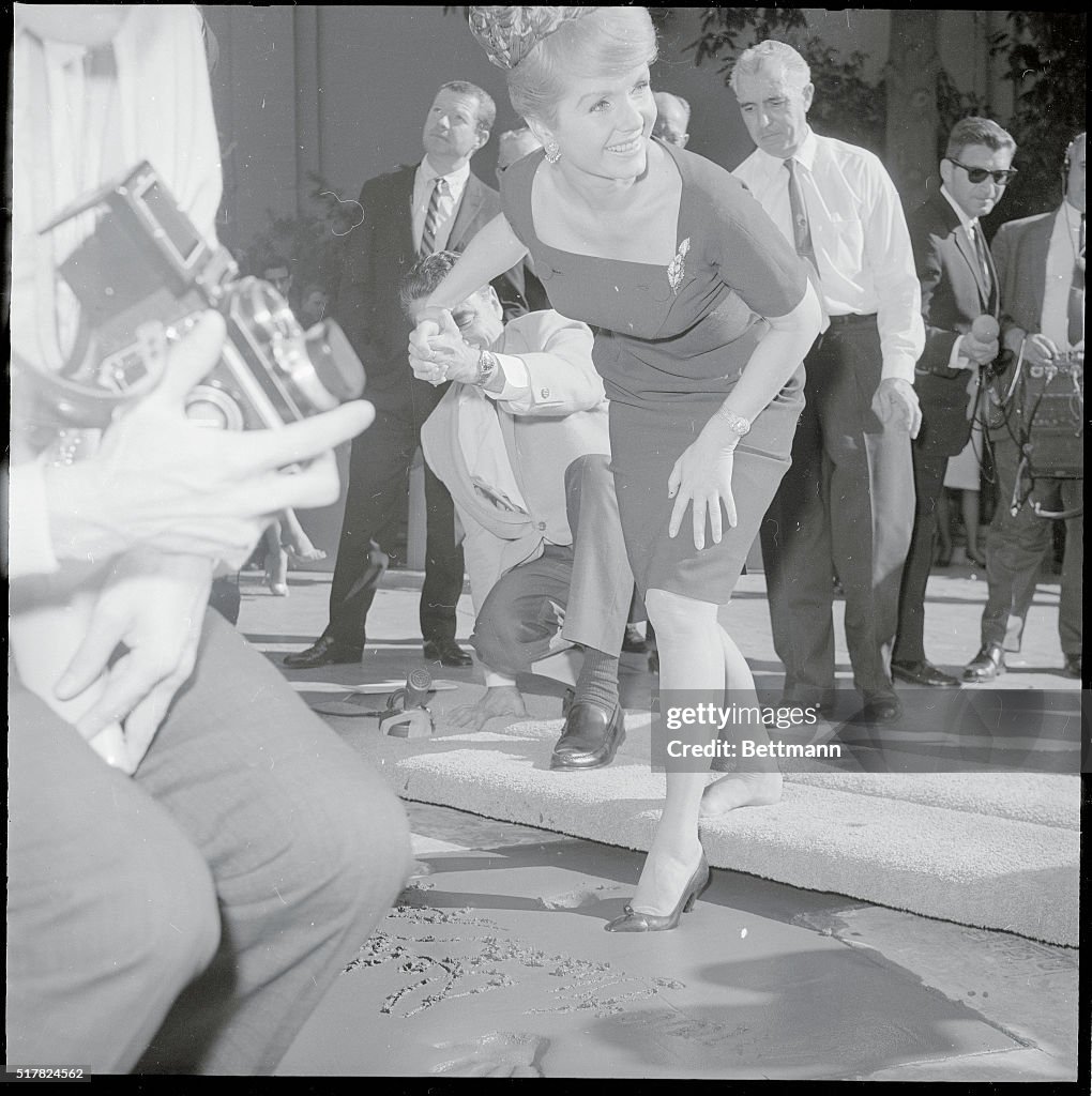 Portrait of Debbie Reynolds